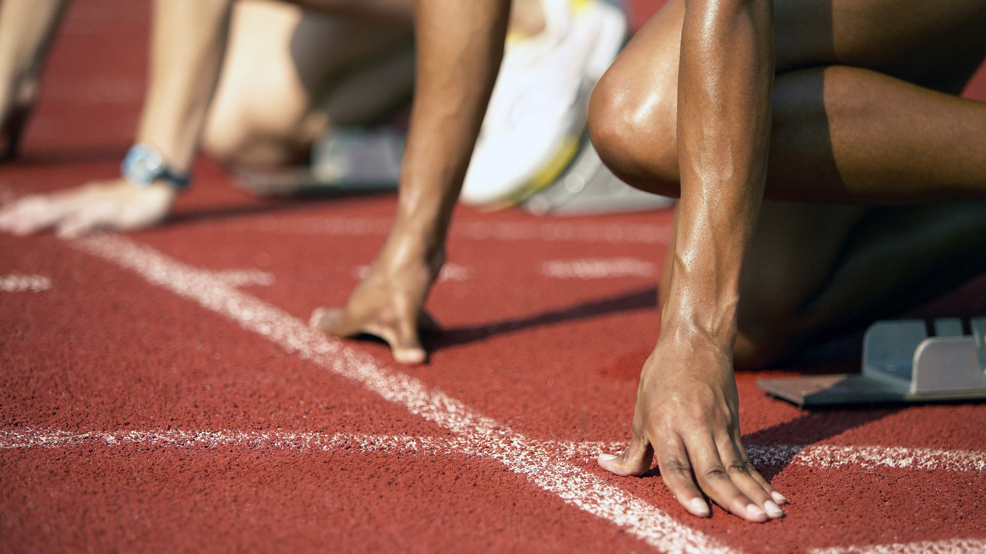 莱奥末节接管比赛，阿尔及利亚式压制让奥地利窒息